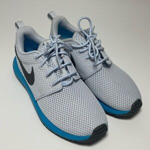 Blue Nike Golf Shoes - Size: 5Y